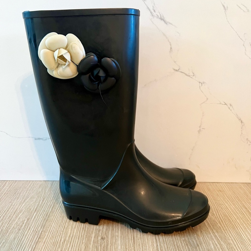 Capelli of New York Black Rain Boots with Floral Detail - Picture 2 of 8